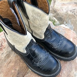 Women’s Ariat boots